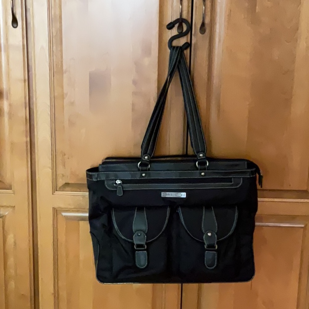 Clark and Mayfield Large Black Zip Top Tote